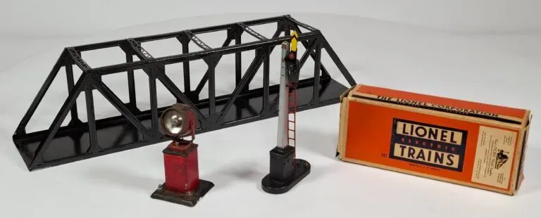 When Lionel’s shop-window attraction became the product