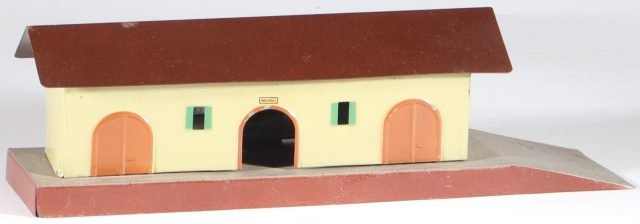 A CONTI freight station: a small Italian surprise
