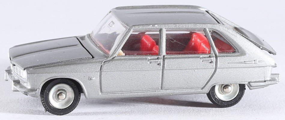 Renault 16: the family car with unequal wheelbases