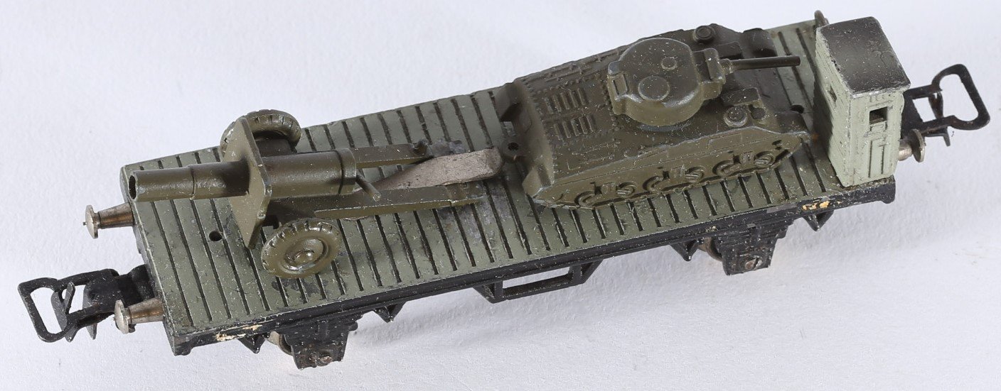 kallistoys auctions auktionen-antique vintage toys-antik historisch spielzeug-conti-co.mo.ge.-italy-train-eisenbahn-h0-flatbed car tank cannon-flachwagen panzer kanone-1b