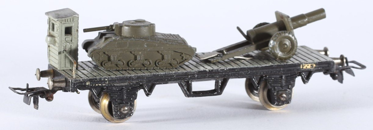kallistoys auctions auktionen-antique vintage toys-antik historisch spielzeug-conti-co.mo.ge.-italy-train-eisenbahn-h0-flatbed car tank cannon-flachwagen panzer kanone-1e