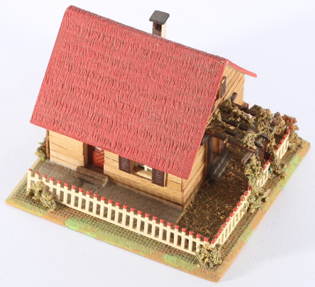kallistoys auctions auktionen-antique vintage toys-antik historisch spielzeug-faller-germany-wood house-holzhaus-summer-sommer-lattenverschalung-gezackte briefmarke-rote nummer-259-1b