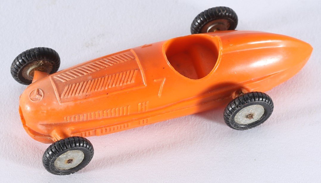 kallistoys auctions auktionen-antique vintage toys-antik historisch spielzeug-rivarossi-italy-bakelite-car-auto-scale 1 to 45-mercedes monoposto-orange-arancia-am 1-2b