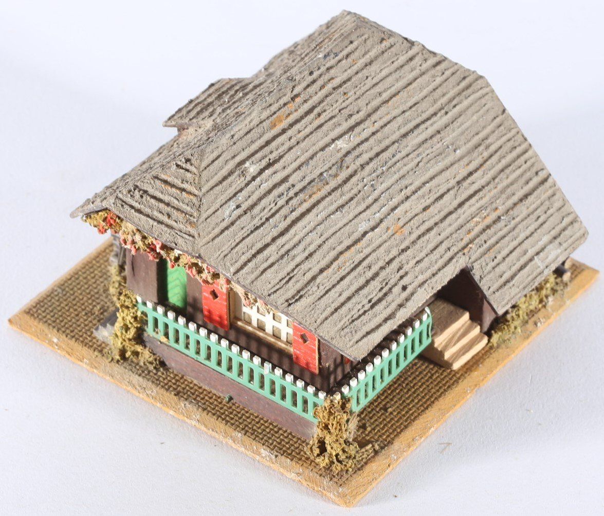 kallistoys auctions auktionen-antique vintage toys-antik historisch spielzeug-faller-germany-wood house-holzhaus-black forest farm-schwarzwald bauernhof-gezackte briefmarke-braune nr-283-1b