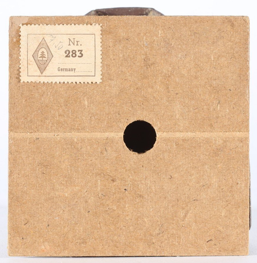 kallistoys auctions auktionen-antique vintage toys-antik historisch spielzeug-faller-germany-wood house-holzhaus-black forest farm-schwarzwald bauernhof-gezackte briefmarke-braune nr-283-1j