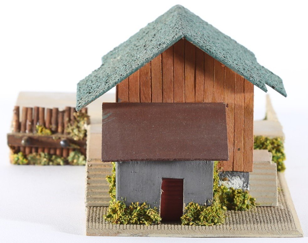 kallistoys auctions auktionen-antique vintage toys-antik historisch spielzeug-faller-germany-wood house-holzhaus-goods freight station-güterbahnhof-gezackte briefmarke-braune nummer-158-1h