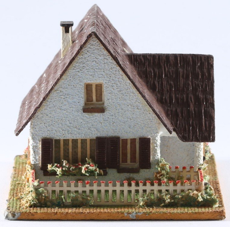 kallistoys auctions auktionen-antique vintage toys-antik historisch spielzeug-faller-germany-wood house-holzhaus-one family home-einfamilienwohnung-dach braun-gerade briefmarke-260-1d