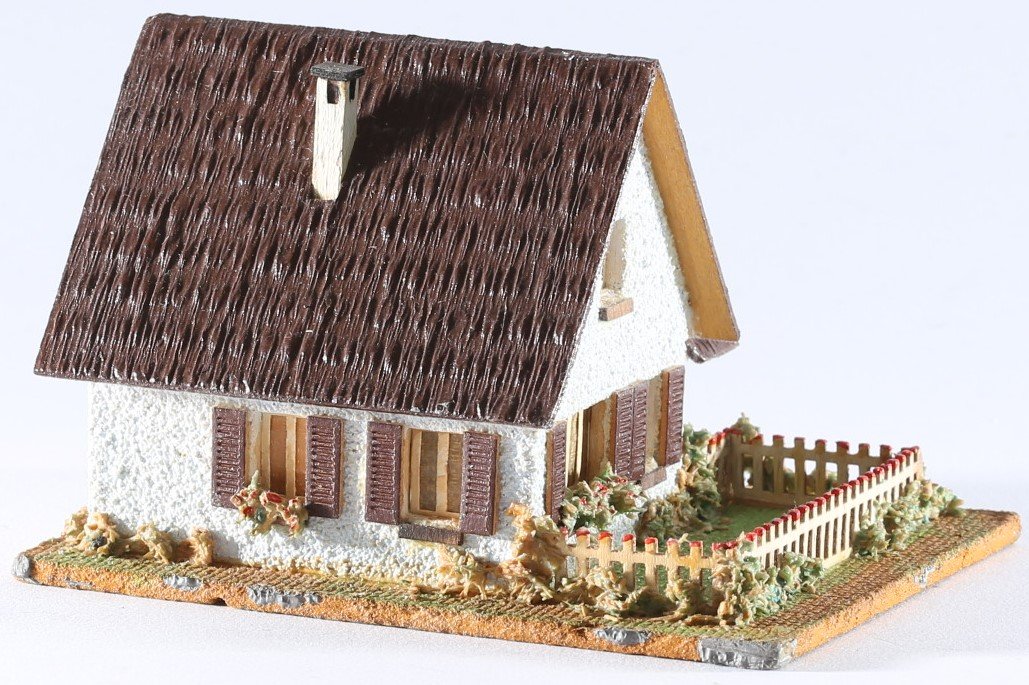 kallistoys auctions auktionen-antique vintage toys-antik historisch spielzeug-faller-germany-wood house-holzhaus-one family home-einfamilienwohnung-dach braun-gerade briefmarke-260-1e