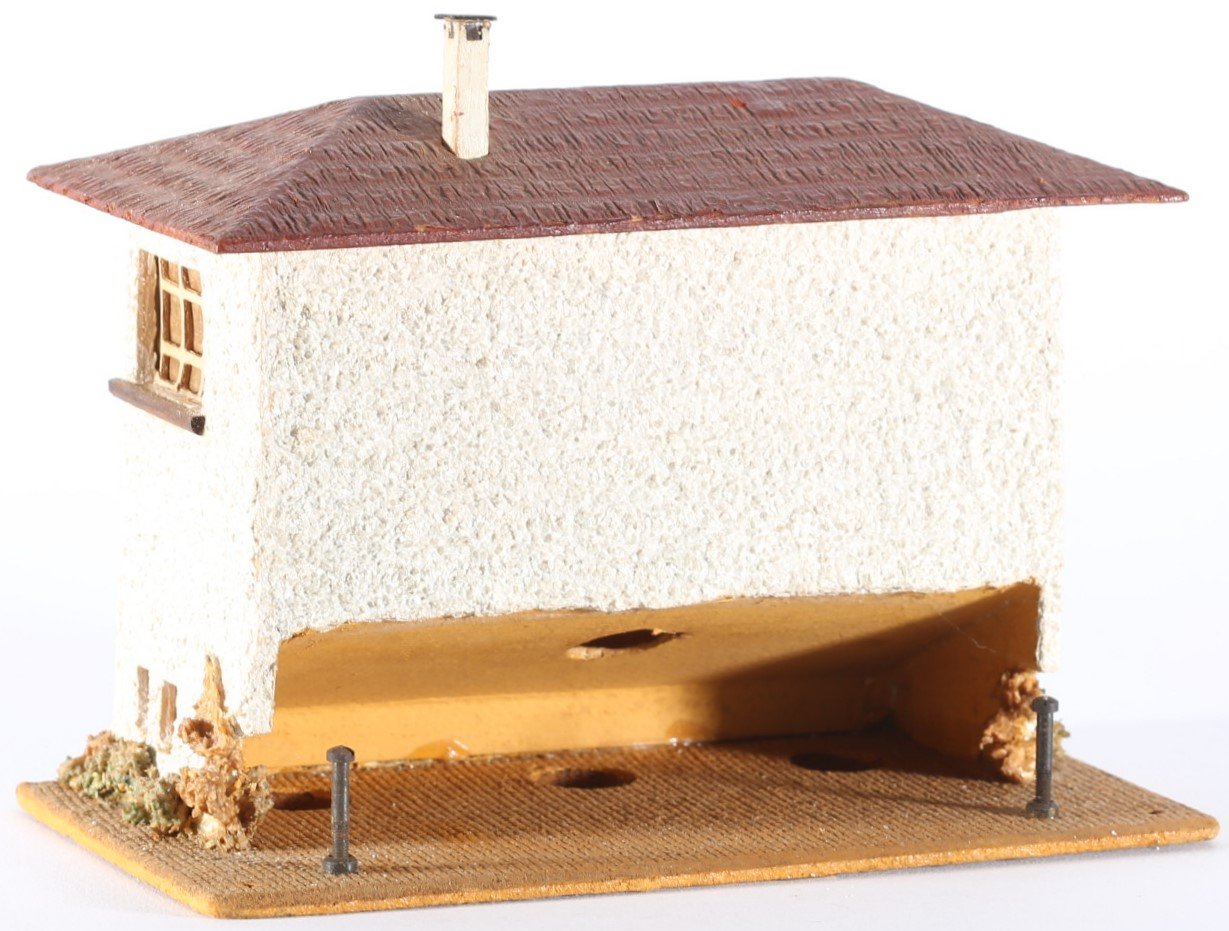 kallistoys auctions auktionen-antique vintage toys-antik historisch spielzeug-faller-germany-wood house-holzhaus-signal box-stellwerk-gerade briefmarke-rote nummer-125-1g
