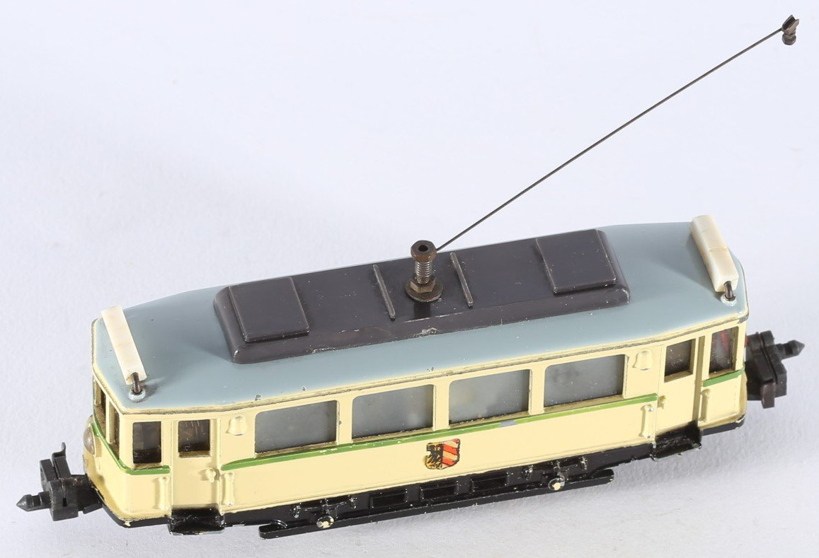 kallistoys auctions auktionen-antique vintage toys-antik historisch spielzeug-hamo-germany-tram-trolley-strassenbahn-gauge-spur h0-motor car-motorwagen-creme-grüne zierlinie-t205-2b