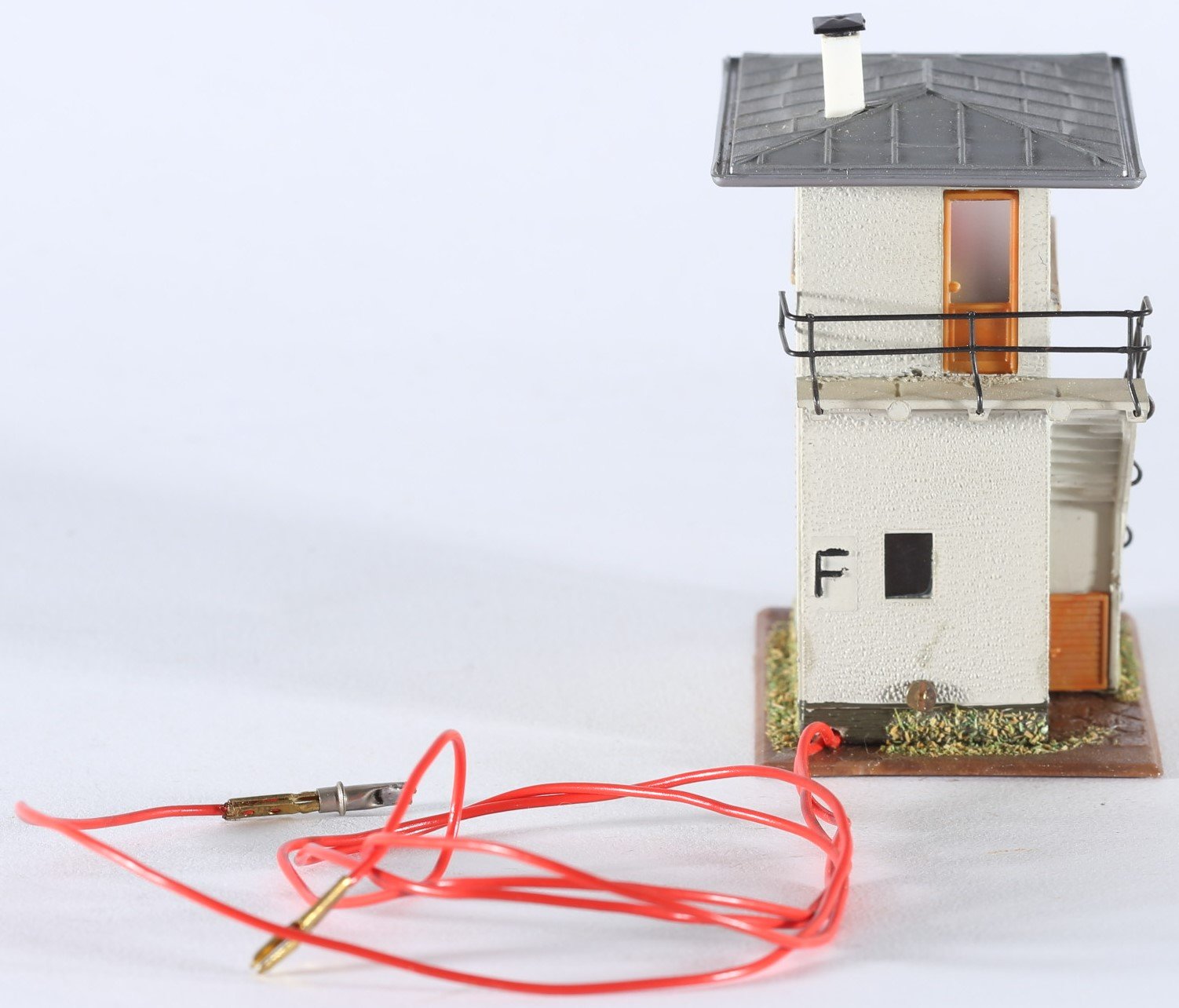 kallistoys auctions auktionen-antique vintage toys-antik historisch spielzeug-faller-germany-wood house-holzhaus-signal box-stellwerk-blockstelle mit läutwerk-ohne briefmarke-621-1d