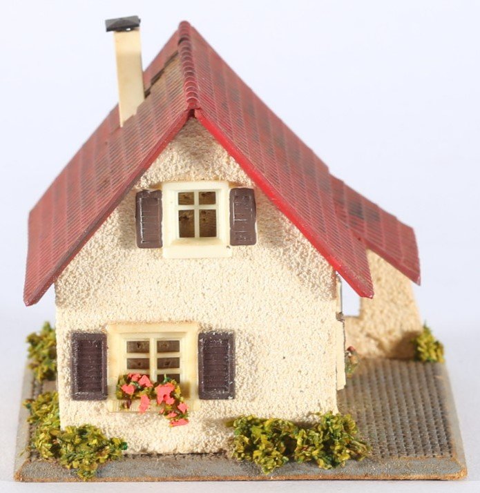 kallistoys auctions auktionen-antique vintage toys-antik historisch spielzeug-faller-germany-wood house-holzhaus-small family home-siedlerhaus-gezackte briefmarke-braune nummer-206-1d