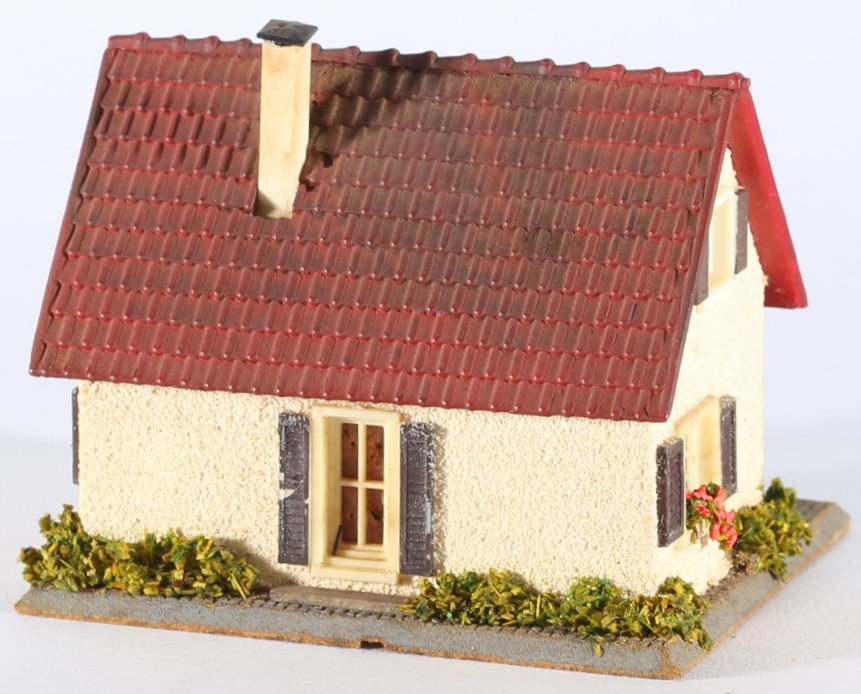 kallistoys auctions auktionen-antique vintage toys-antik historisch spielzeug-faller-germany-wood house-holzhaus-small family home-siedlerhaus-gezackte briefmarke-braune nummer-206-1e