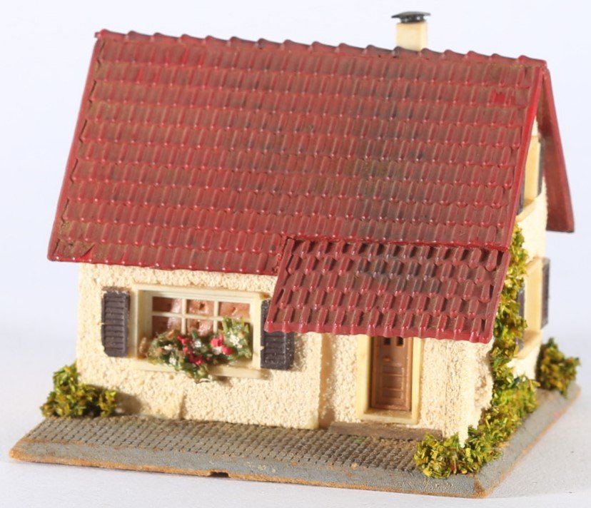 kallistoys auctions auktionen-antique vintage toys-antik historisch spielzeug-faller-germany-wood house-holzhaus-small family home-siedlerhaus-gezackte briefmarke-braune nummer-206-1i