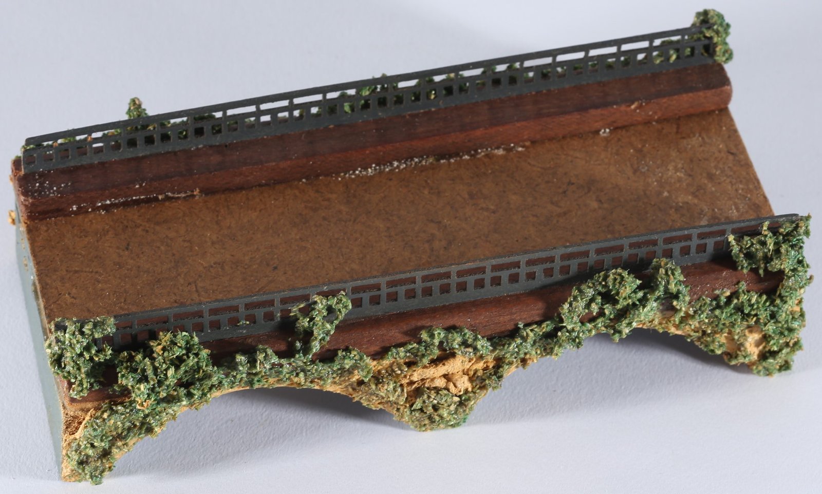 kallistoys auctions auktionen-antique vintage toys-antik historisch spielzeug-faller-germany-wood accessory-holz zubehör-straight arch bridge-gerade bogenbrücke-441-1b