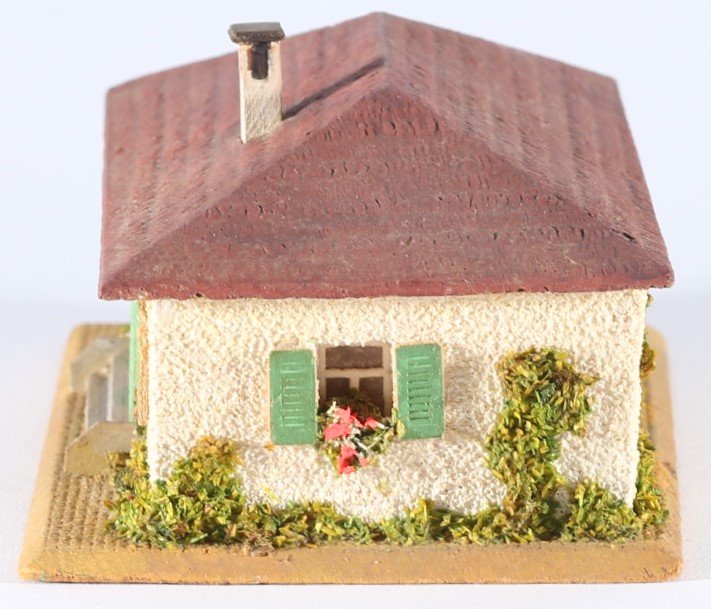 kallistoys auctions auktionen-antique vintage toys-antik historisch spielzeug-faller-germany-wood house-holzhaus-family home-siedlerhaus-sommerhaus-gezackte briefmarke-rote nummer-255-1d