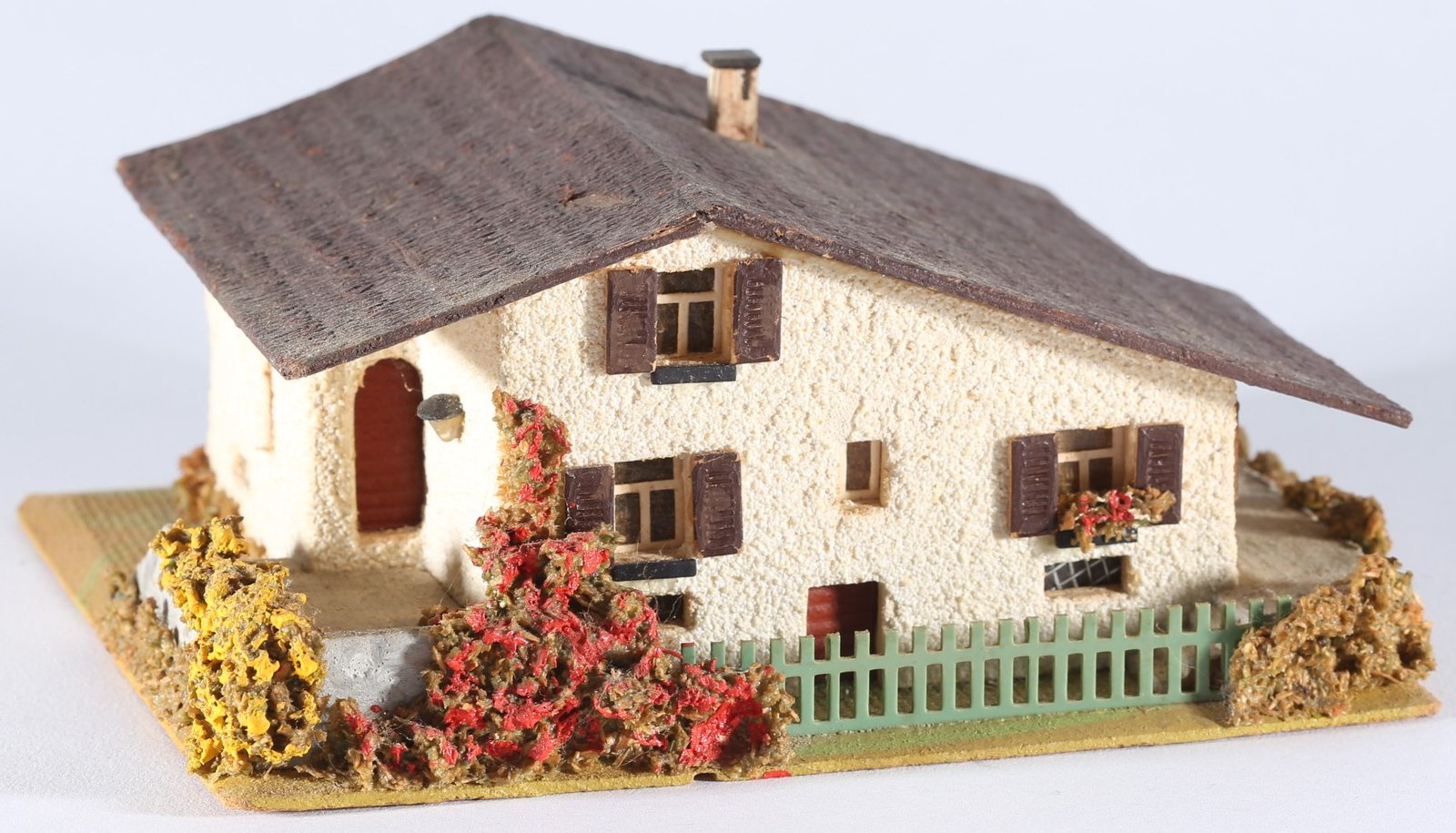 kallistoys auctions auktionen-antique vintage toys-antik historisch spielzeug-faller-germany-wood house-holzhaus-large mountain house-grosses chalet-gezackte briefmarke-rote nummer-288-1a