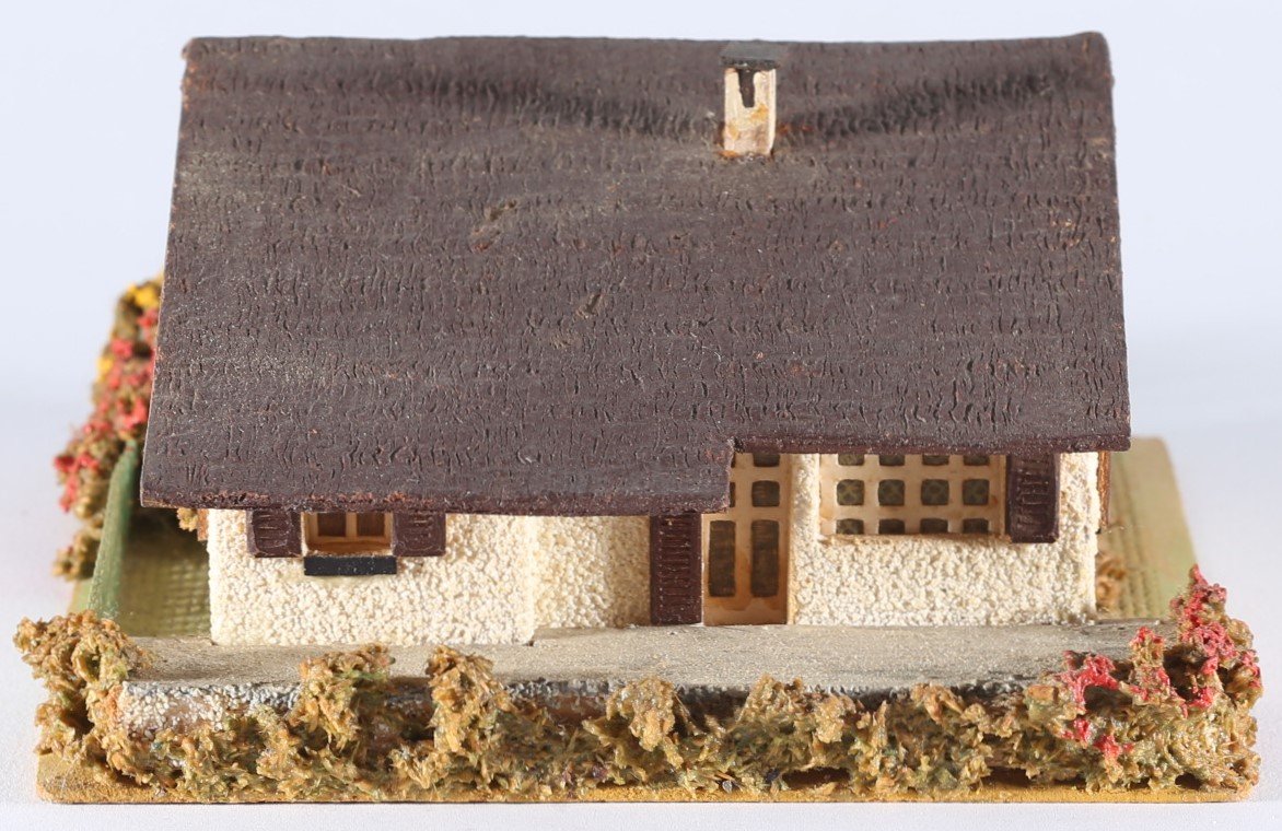 kallistoys auctions auktionen-antique vintage toys-antik historisch spielzeug-faller-germany-wood house-holzhaus-large mountain house-grosses chalet-gezackte briefmarke-rote nummer-288-1g