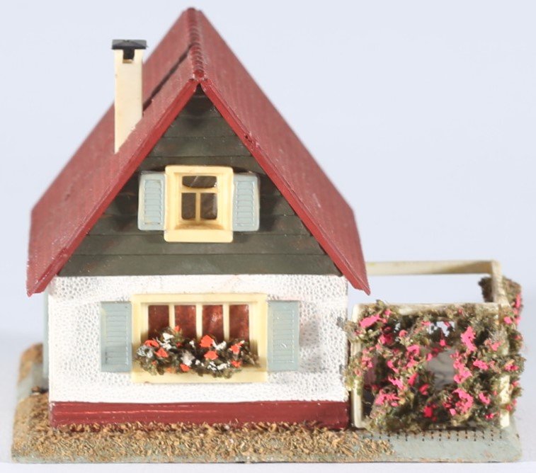 kallistoys auctions auktionen-antique vintage toys-antik historisch spielzeug-faller-germany-wood house-holzhaus-small family home-siedlerhaus mit laube-gezackte briefmarke-braune nummer-202-1e