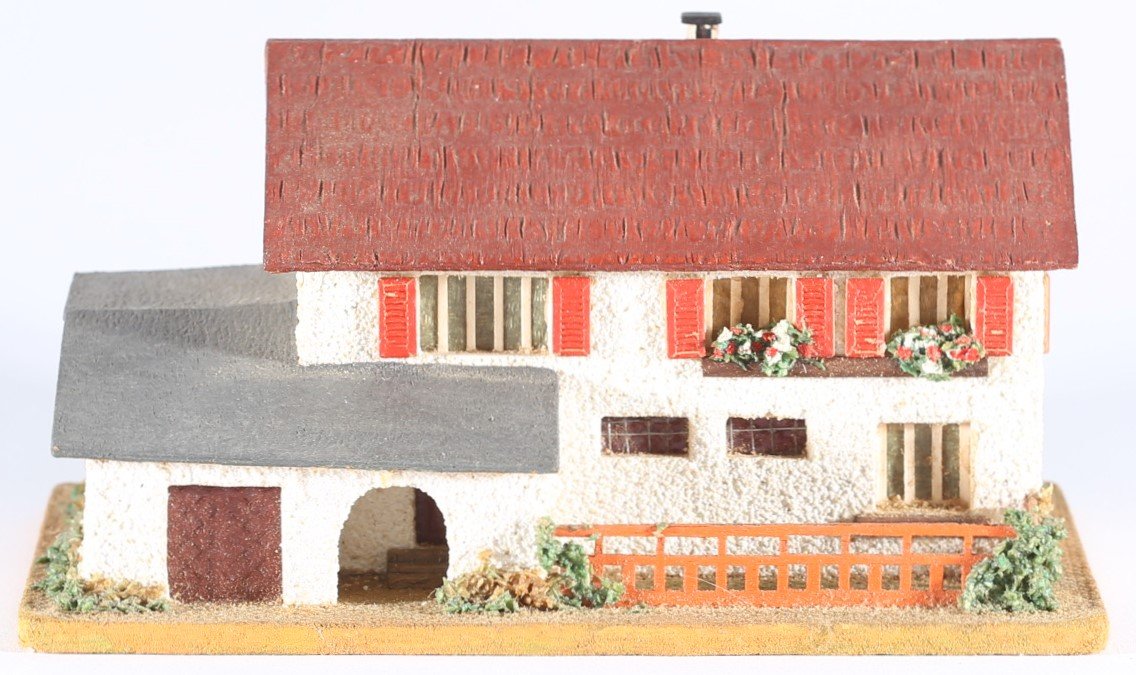 kallistoys auctions auktionen-antique vintage toys-antik historisch spielzeug-faller-germany-wood house-holzhaus-two storey home garage-zweistöckiges wohnhaus-gerade briefmarke-rote nummer-257-1c