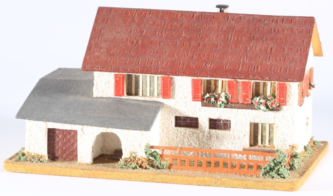 kallistoys auctions auktionen-antique vintage toys-antik historisch spielzeug-faller-germany-wood house-holzhaus-two storey home garage-zweistöckiges wohnhaus-gerade briefmarke-rote nummer-257-1h