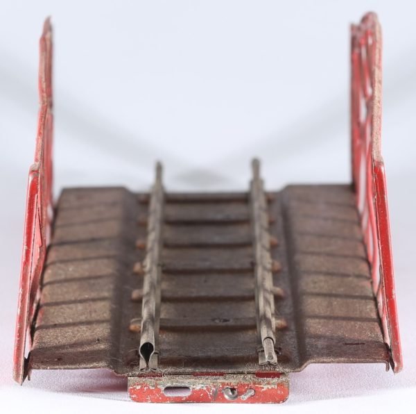 kallistoys auctions auktionen-antique vintage toys-antik historisch spielzeug-märklin-germany-tinplate-blech-gauge-spur 0-railroad bridge-eisenbahnbrücke-clockwork-uhrwerk-red-rot-2500-2d