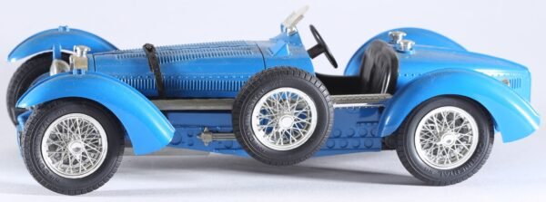 kallistoys-auctions-auktionen-antique-vintage-toys-antik-historisch-spielzeug-bburago-italy-1-to-18-bugatti-type-59-1934-skyblue-1a