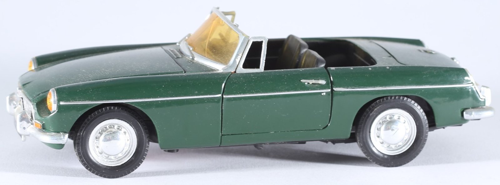 kallistoys-auctions-auktionen-antique-vintage-toys-antik-historisch-spielzeug-corgi-china-diecast-car-auto-diecast-scale-1-to-18-mgb-convertible-green-2a