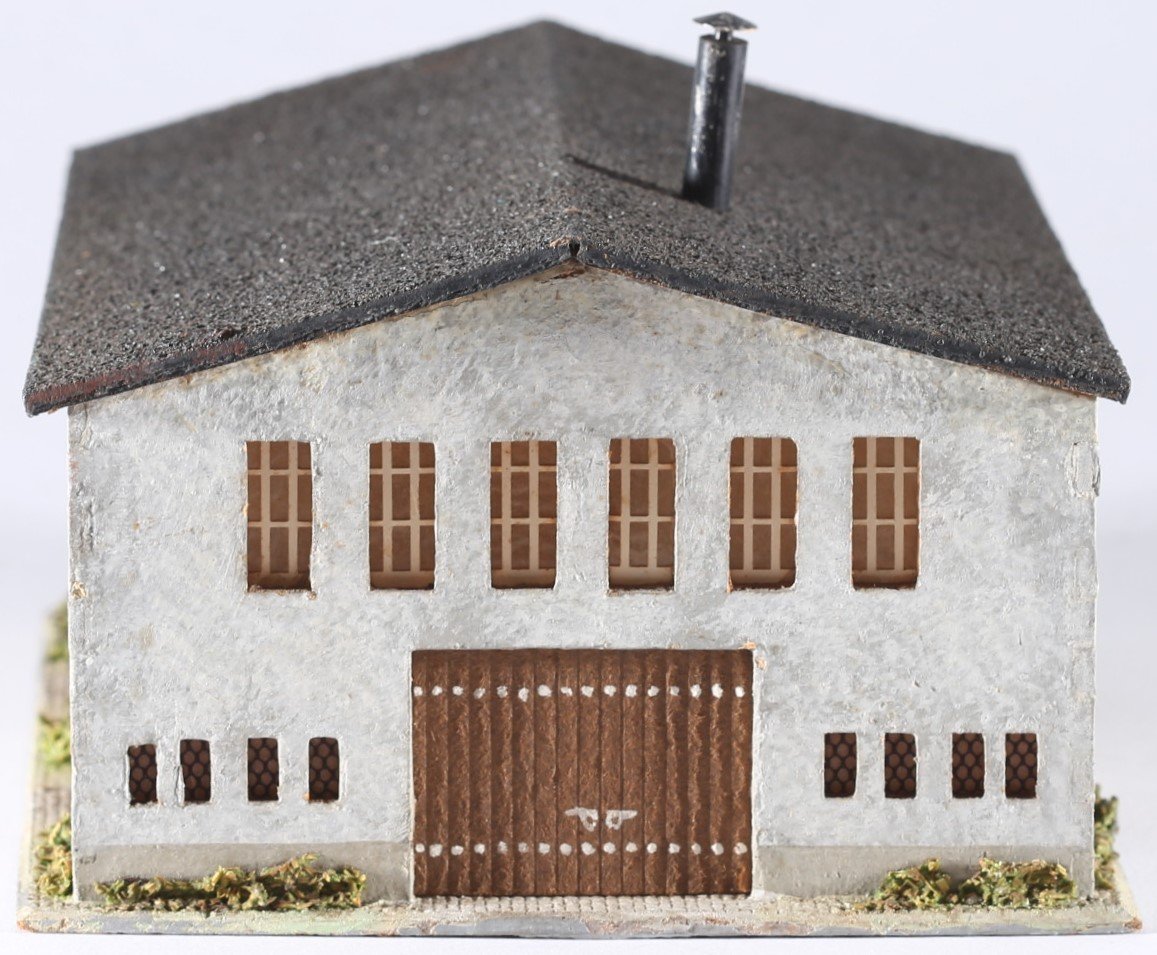 kallistoys-auctions-auktionen-antique-vintage-toys-antik-historisch-spielzeug-creglinger-modell-spielwaren-germany-wood-house-holzhaus-fabrikhalle-moderne-form-447-1g