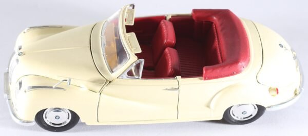 kallistoys-auctions-auktionen-antique-vintage-toys-antik-historisch-spielzeug-maisto-1-to-18-bmw-502-cream-1b