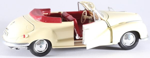 kallistoys-auctions-auktionen-antique-vintage-toys-antik-historisch-spielzeug-maisto-1-to-18-bmw-502-cream-1g