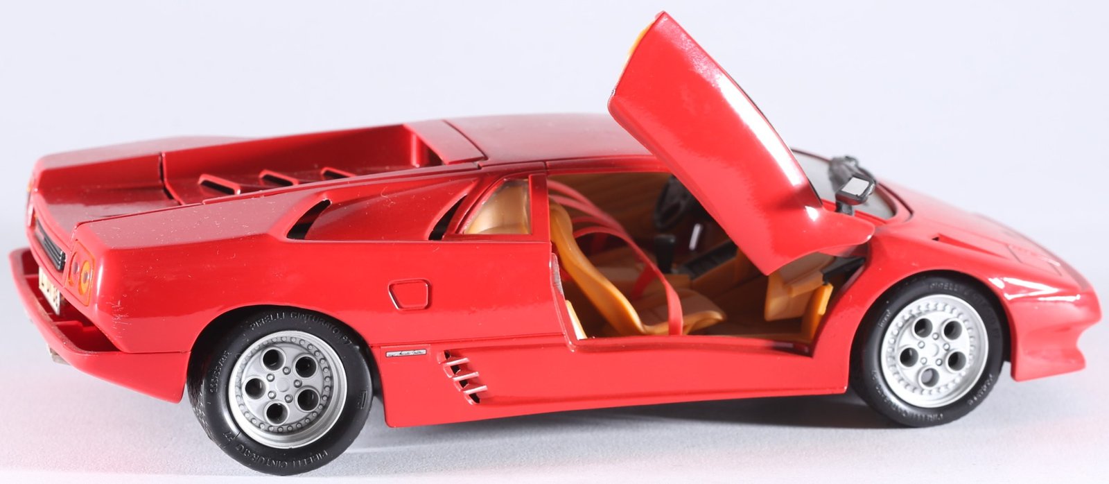kallistoys-auctions-auktionen-antique-vintage-toys-antik-historisch-spielzeug-maisto-1-to-18-lamborghini-diablo-red-1g