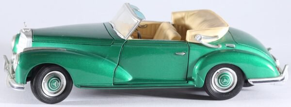 kallistoys-auctions-auktionen-antique-vintage-toys-antik-historisch-spielzeug-maisto-1-to-18-mercedes-benz-300s-1955-greenmetallic-1a