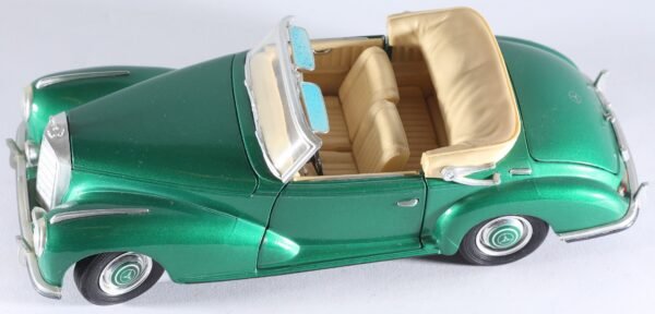 kallistoys-auctions-auktionen-antique-vintage-toys-antik-historisch-spielzeug-maisto-1-to-18-mercedes-benz-300s-1955-greenmetallic-1b