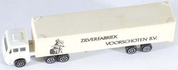 kallistoys-auctions-auktionen-antique-vintage-toys-antik-historisch-spielzeug-majorette-france-truck-lkw-mercedes-zilverfabriek-voorschoten-1b