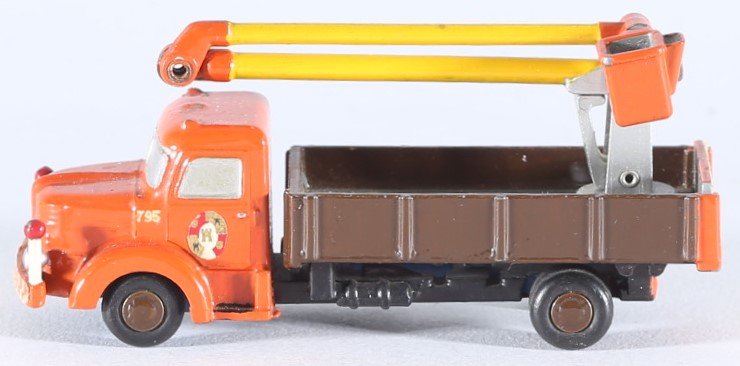 kallistoys-auctions-auktionen-antique-vintage-toys-antik-historisch-spielzeug-schuco-piccolo-germany-diecast-truck-lkw-skyworker-hebebuhnenwagen-770-1c