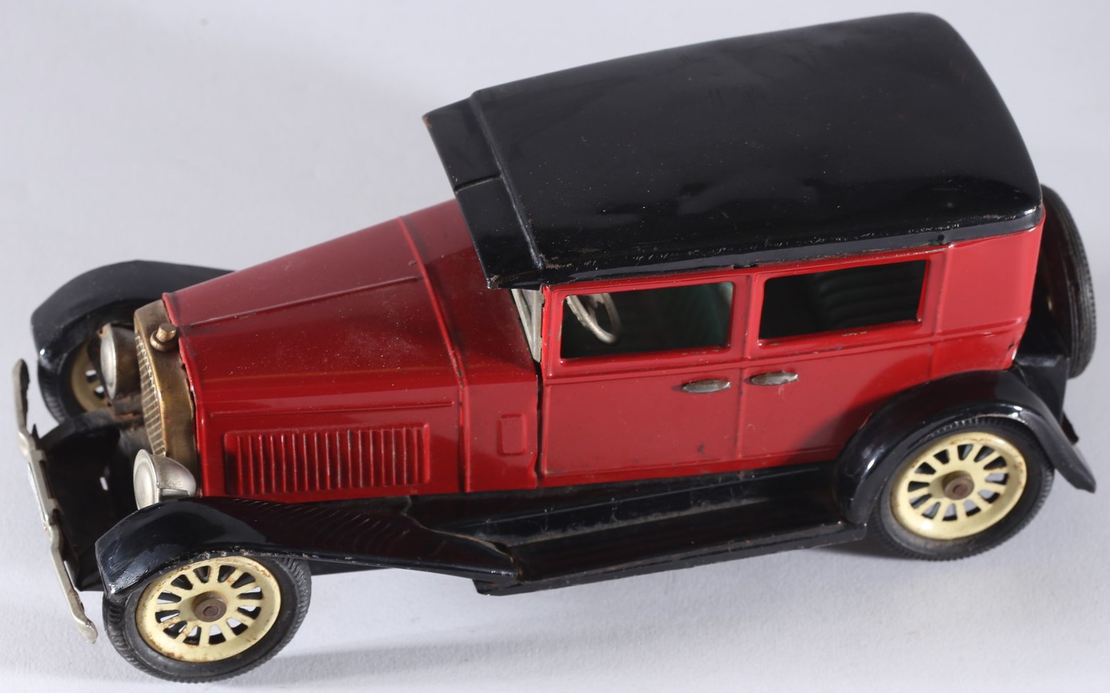 kallistoys-auctions-auktionen-antique-vintage-toys-antik-historisch-spielzeug-shioji-sss-japan-tinplate-blech-car-auto-limousine-ford-a-type-red-s-1925-2b