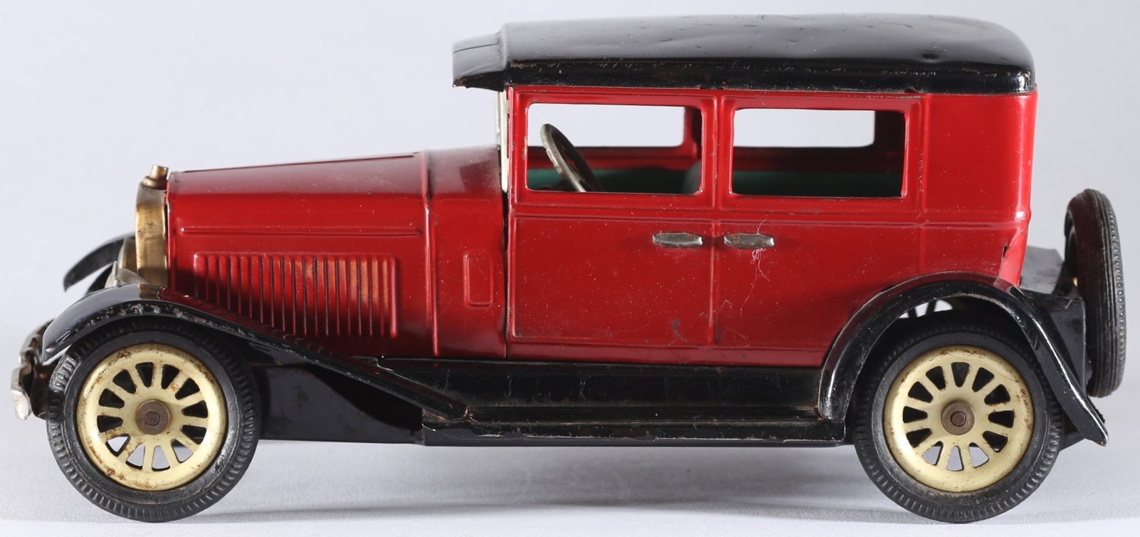 kallistoys-auctions-auktionen-antique-vintage-toys-antik-historisch-spielzeug-shioji-sss-japan-tinplate-blech-car-auto-limousine-ford-a-type-red-s-1925-2c