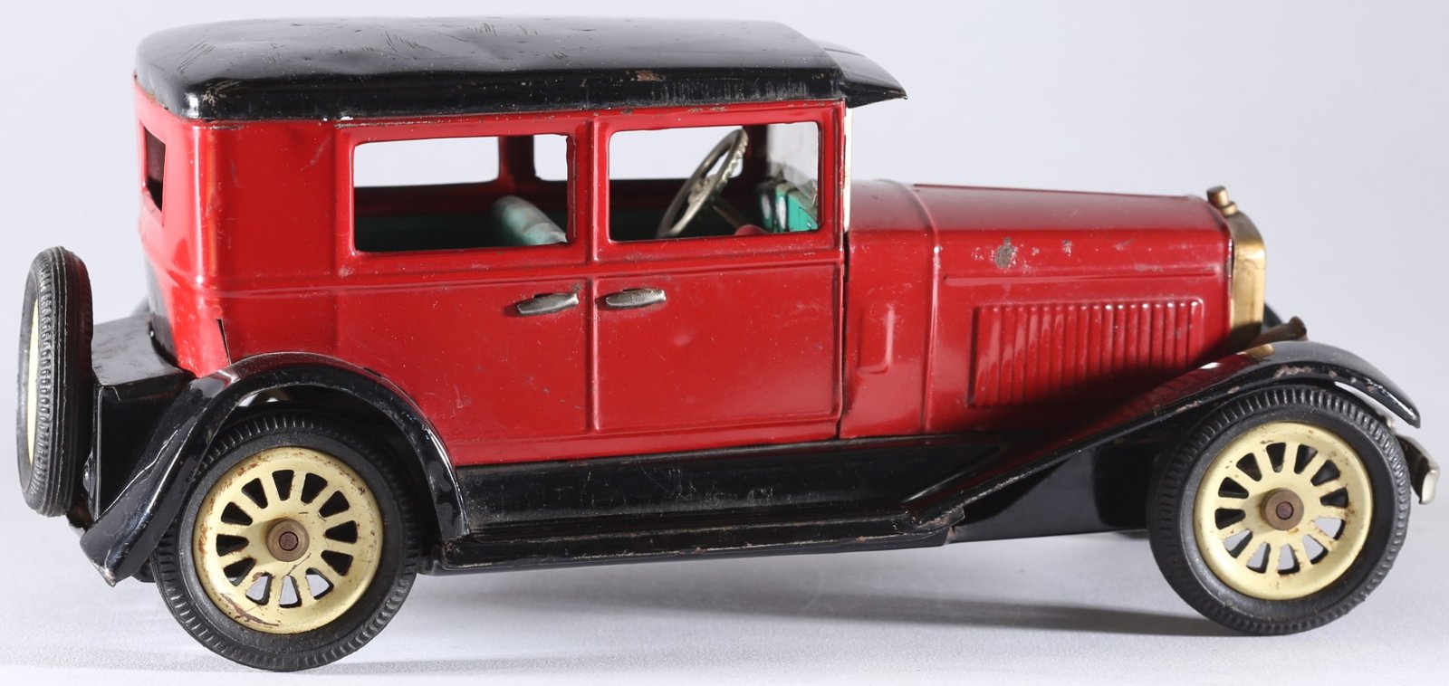 kallistoys-auctions-auktionen-antique-vintage-toys-antik-historisch-spielzeug-shioji-sss-japan-tinplate-blech-car-auto-limousine-ford-a-type-red-s-1925-2f