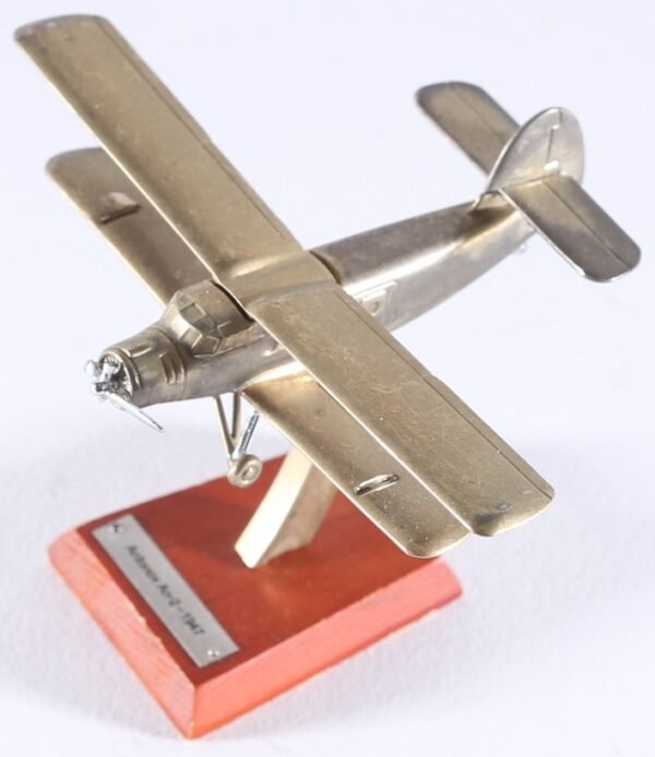 kallistoys-auctions-auktionen-antique-vintage-toys-antik-historisch-spielzeug-atlas-editions-airplane-flugzeug-scale-1-to-200-antonov-an-2-1947-standmodell-2b