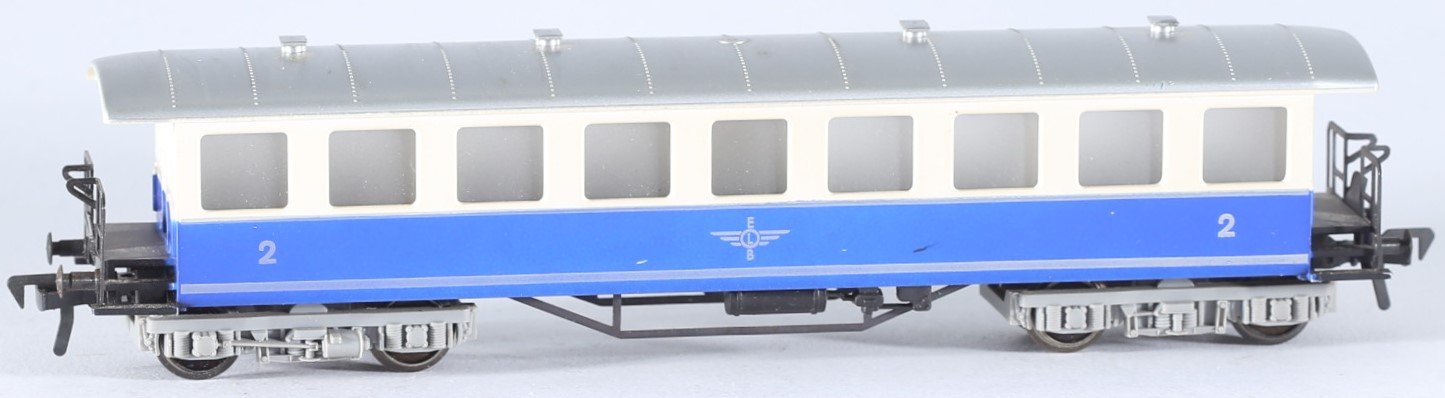 Fleischmann H0 gauge four-axle passenger car “Edelweiss Lokal Bahn ...