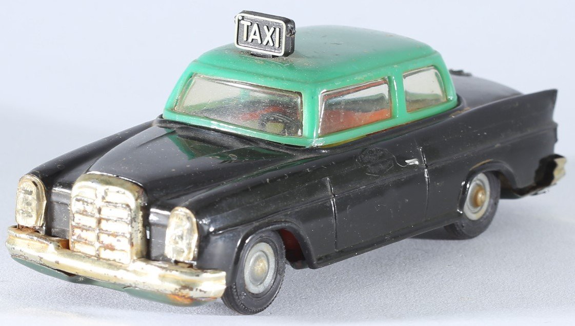 kallistoys-auctions-auktionen-antique-vintage-toys-antik-historisch-spielzeug-pepe-portugal-tin-toy-blechspielzeug-friction-car-auto-taxi-mercedes-220s-2d