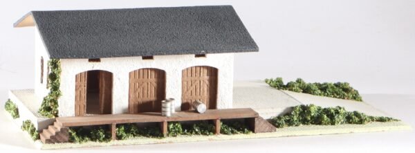 creglinger-modell-spielwaren-germany-spur-h0-wood-house-holzhaus-freight-station-guterschuppen-265-1g