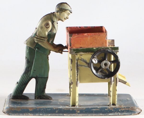 kallistoys-auctions-auktionen-antique-vintage-toys-antik-historisch-spielzeug-bing-germany-tinplate-blech-drive-model-antriebsmodell-sand-sieve-sandsieber-1c