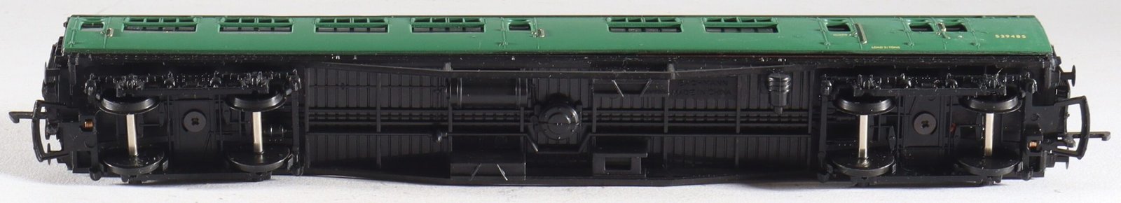 kallistoys-auctions-auktionen-antique-vintage-toys-antik-historisch-spielzeug-lgb-germany-spbachmann-china-00-gauge-train-eisenbahn-bulleid-corridor-open-brake-2nd-class-british-railways-green-34501-1