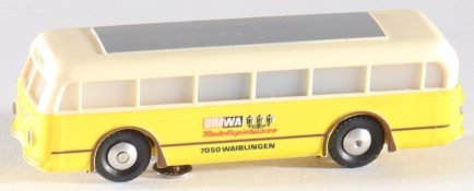 kallistoys-auctions-auktionen-antique-vintage-toys-antik-historisch-spielzeug-brawa-germany-spur-h0-trolleybus-unterflurbetrieb-faller-ams-gelb-1a